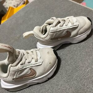 Nike Kids Cream and Rose Gold Sneakers